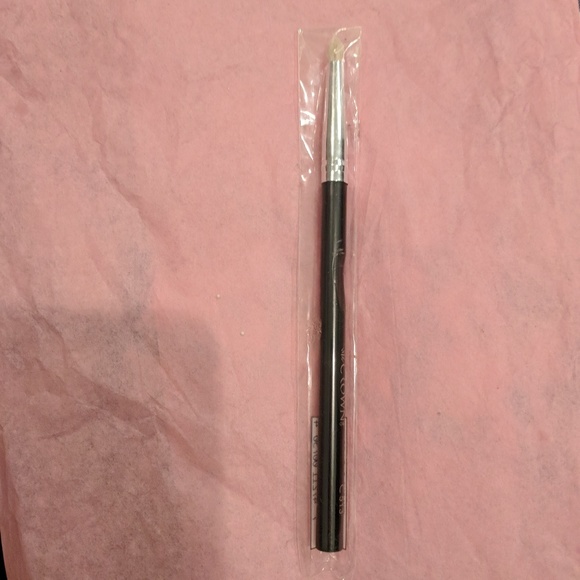 4 for $20 NEW makeup brushes Ulta & Crown Pro - Picture 4 of 5